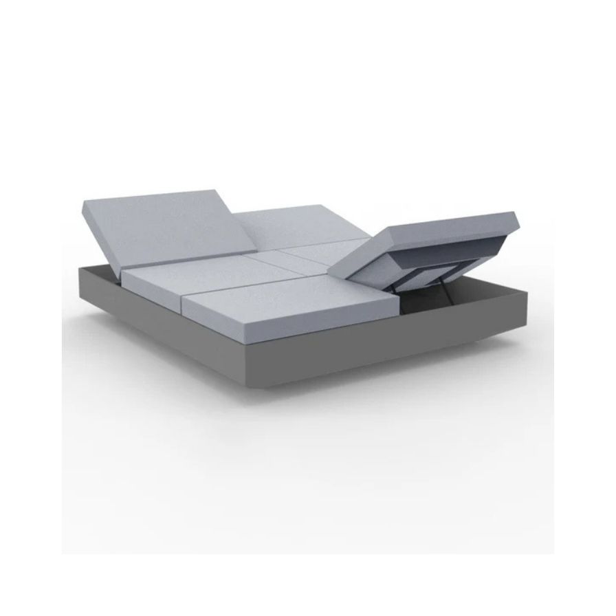Vela 4 reclining backrest daybed with parasol base