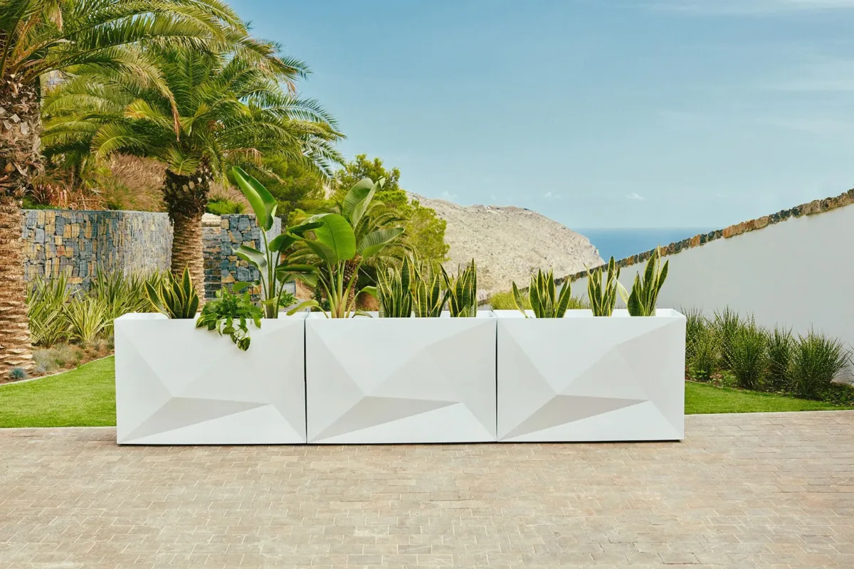 Vondom-Faz-Wall-Planter-outdoor-arrangement Vondom faz wall planter outdoor arrangement