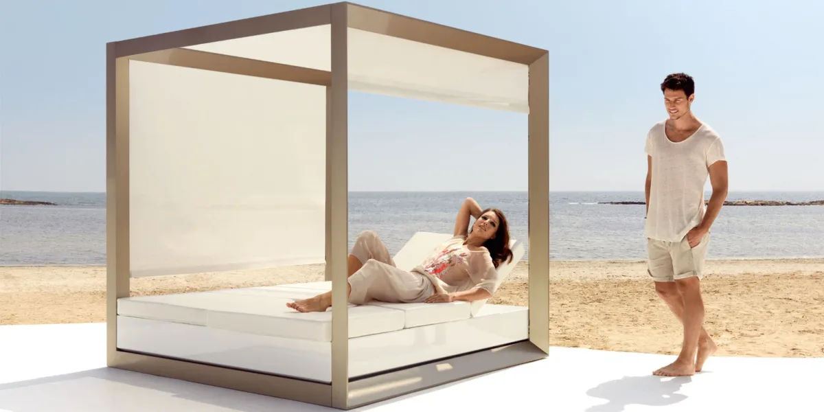 Vondom-Vela-Daybed-with-Parasol-Base-detail-02 Vondom vela daybed with parasol base detail 02