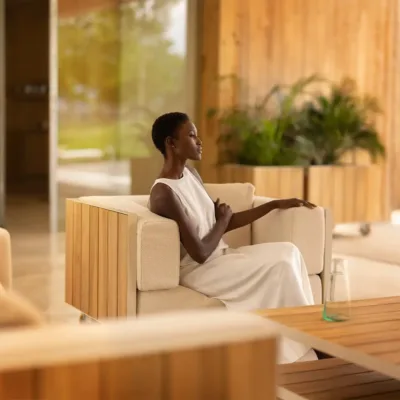Vondom-Vineyard-Collection-Details-01 Vondom vineyard collection lounge chair in teak and aluminum with neutral cushions styled in a modern mediterranean setting