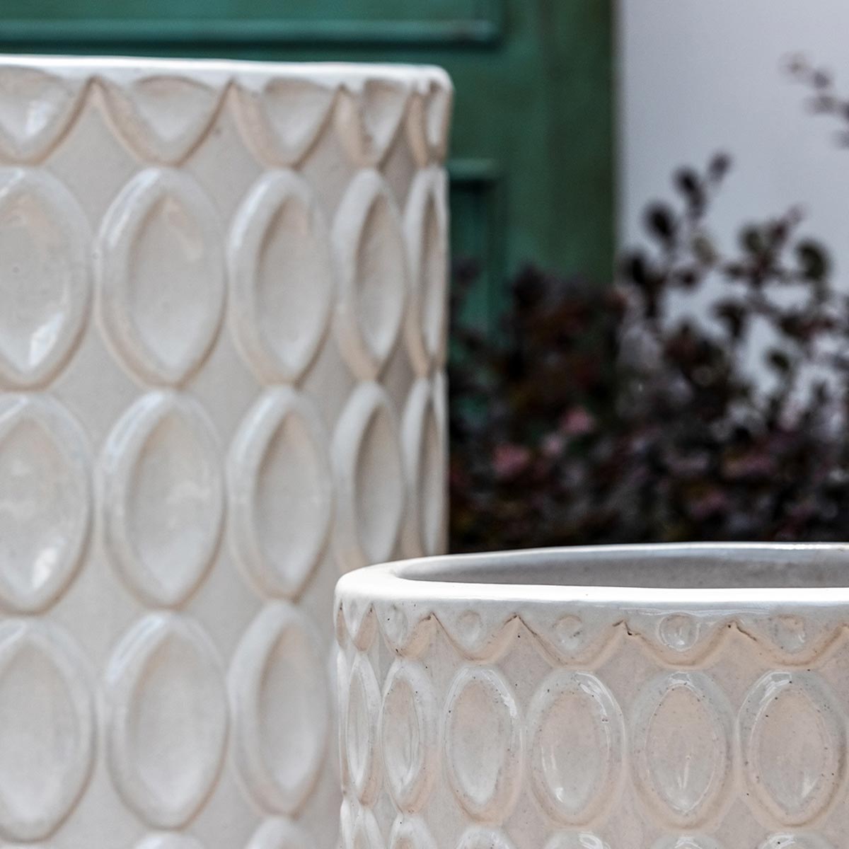 Oriel planter set detail (terracotta in antique white glaze)
